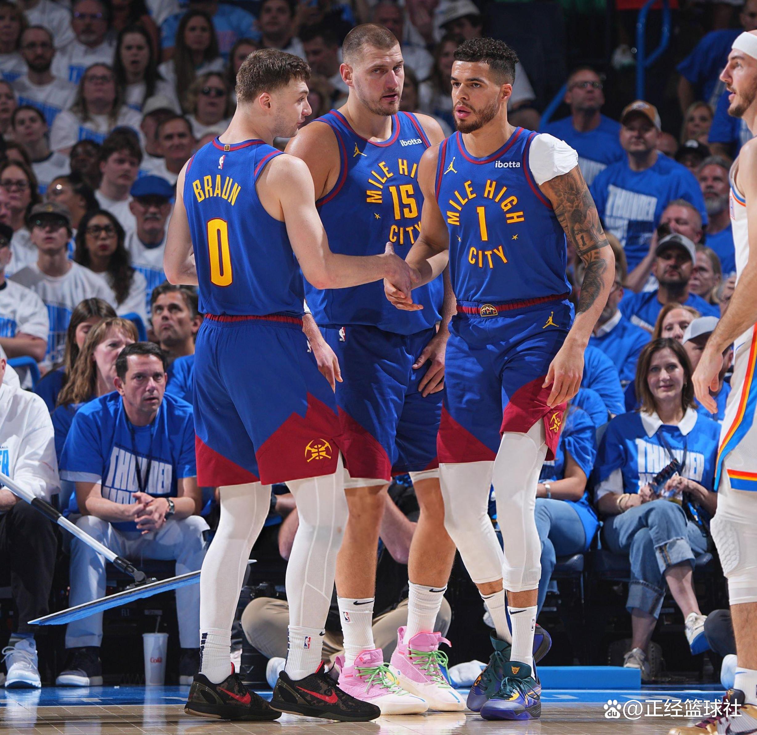 梅西与穆勒再聚首，美职联总决赛对决历史宿命。（梅西再逢穆勒，美职联总决赛上演宿命之战）