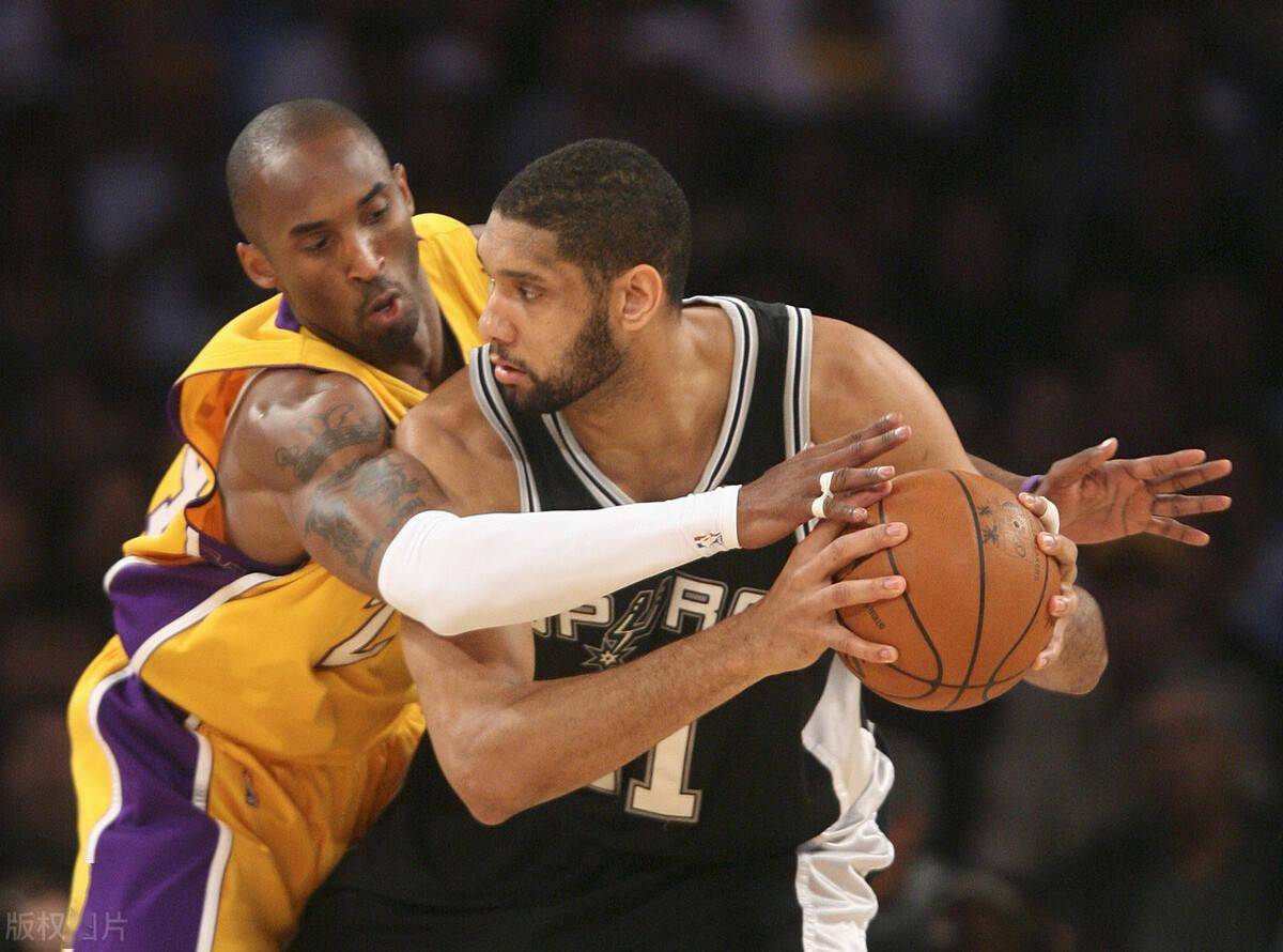 勇士&鹈鹕半场合计命中3记三分，命中率同为9.1%（勇士与鹈鹕半场三分共中3球，命中率均为9.1%）