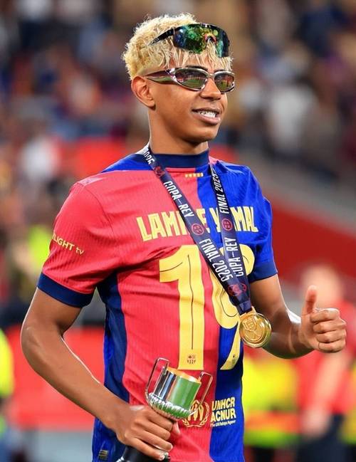 安帅：二进宫皇马是我自荐去的；不明白为什么会有人质疑贝林（安切洛蒂：我主动申请重返皇马；不理解外界为何质疑贝林厄姆）