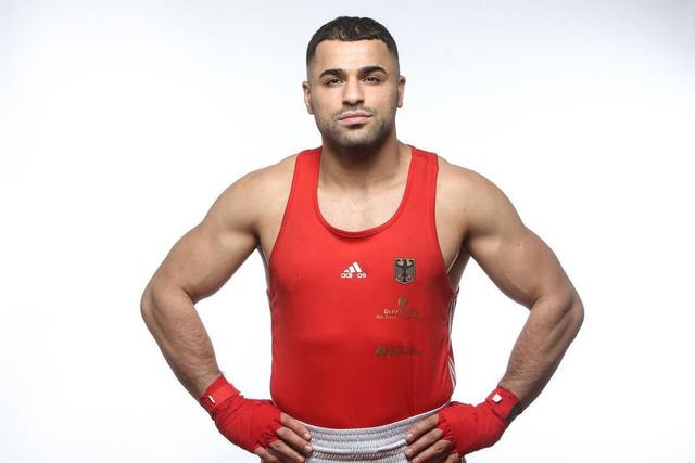 张庆鹏：今晚战山东强度会拉满，愿夏天的汗水换来冬天的收获（张庆鹏：今晚对阵山东强度拉至极限，期待夏日苦练在冬季开花结果）