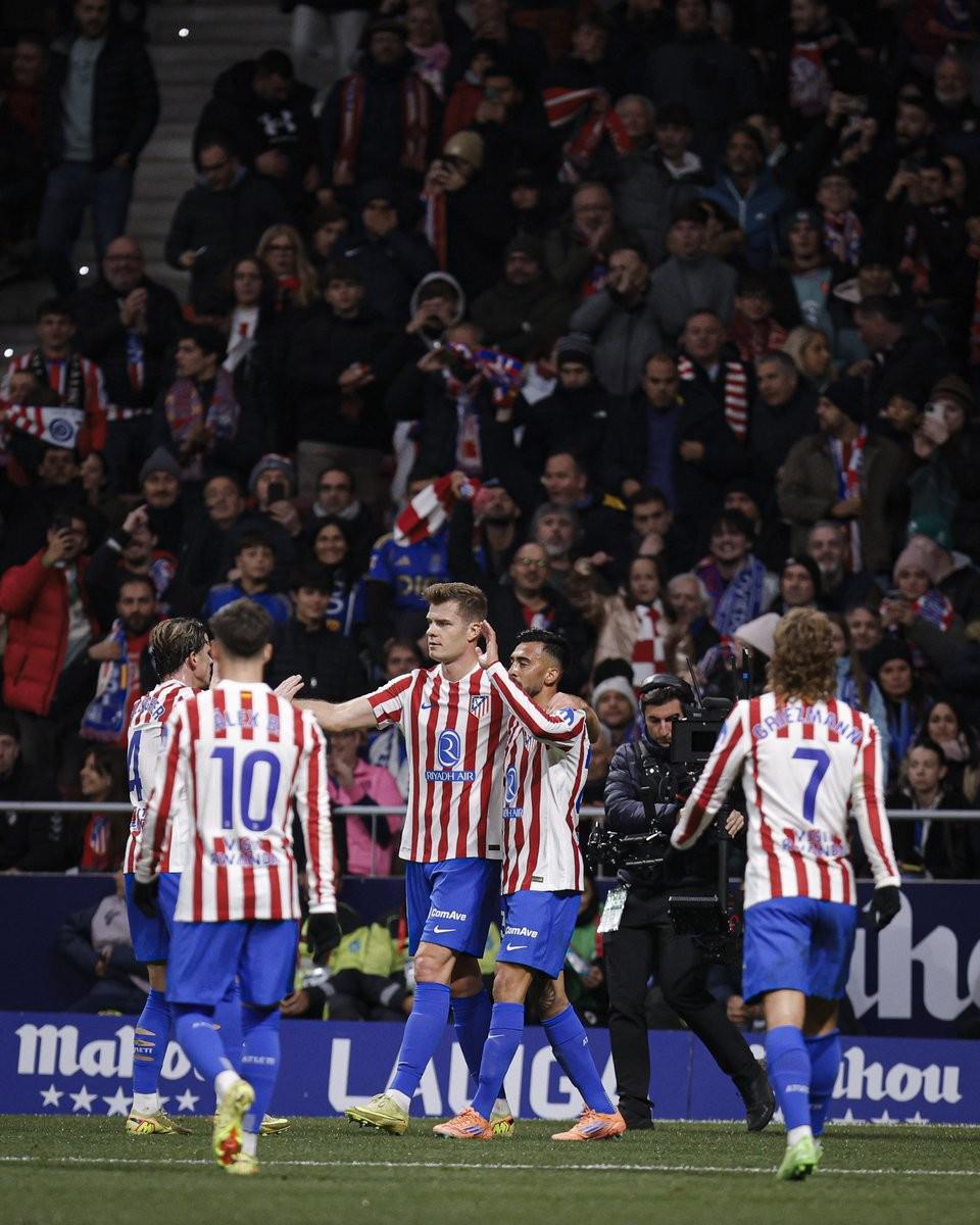 一己之力抹平分差！奎因第三节6中6狂轰21分5助攻（奎因第三节神勇6投6中，独取21分5助攻，力挽狂澜追平分差）