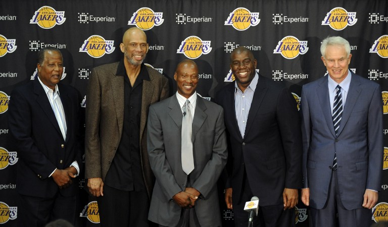 弗拉格兄弟现场助阵，弟弟篮球表现惊艳（弗拉格兄弟现身助威，弟弟篮球大放异彩）