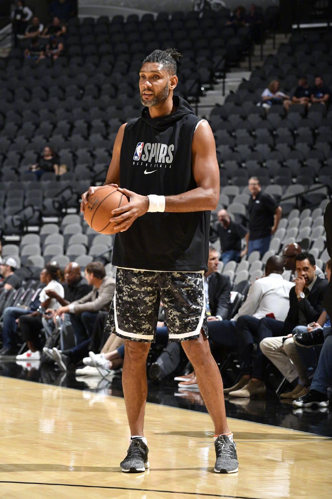 全网专属 0.1玩法，疯狂打金，每天送真充 靠送玩一年（全网独享0.1倍玩法，疯狂打金，天天送真充，福利让你玩一年）