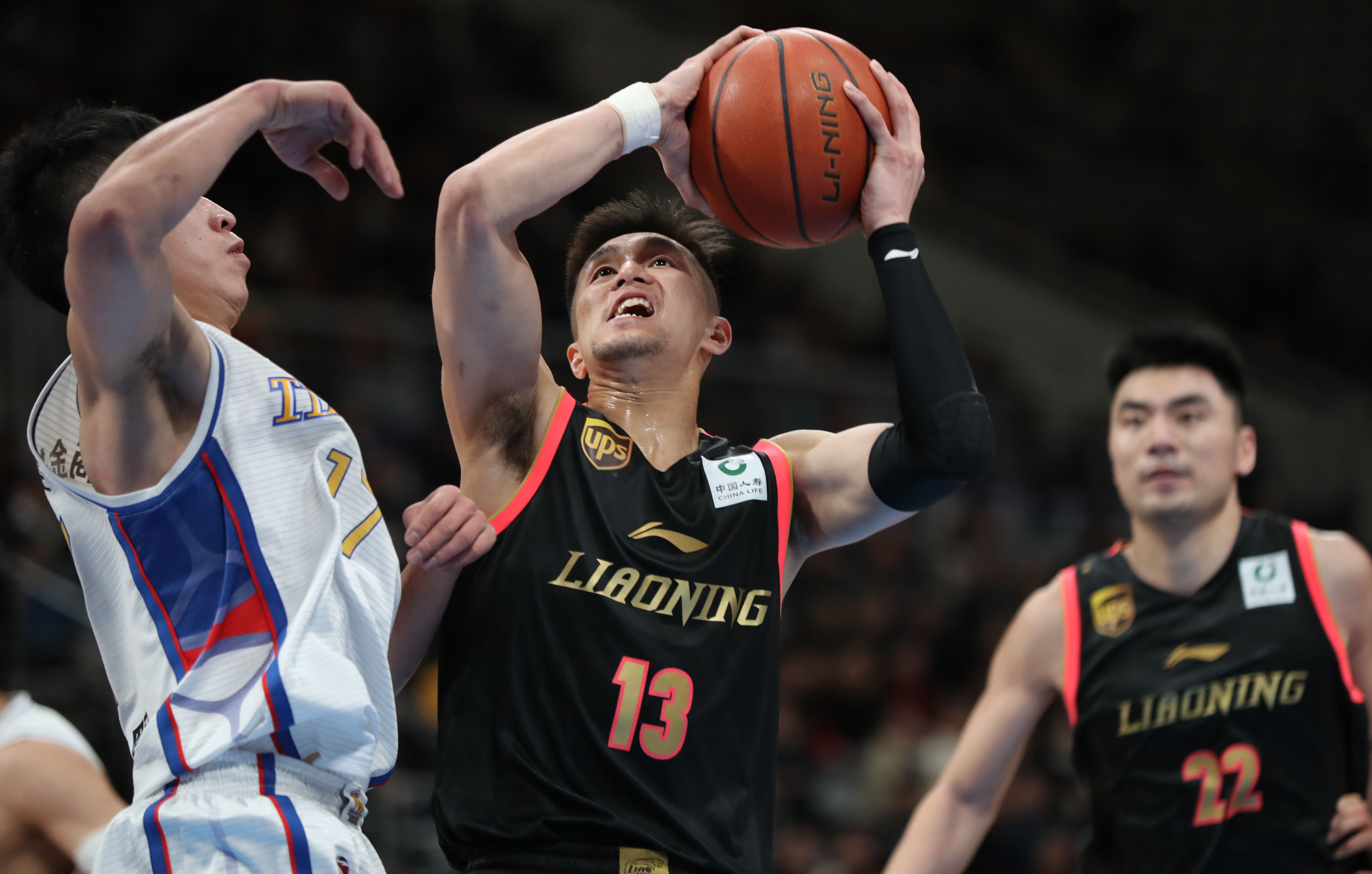 克罗地亚中场组合依旧稳如老狗（克罗地亚中场组合依然稳若磐石）