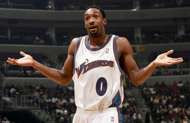 状态火热！福登全场数据：传球成功率88.9％，贡献1球1助（福登火力全开！88.9%传球成功率，1球1助闪耀全场）