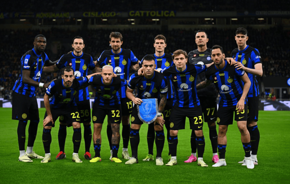 欧冠积分榜分析：各队晋级形势紧张,（欧冠积分榜解读：出线之争白热化）