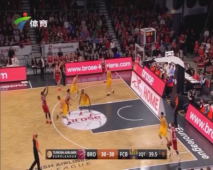 斯派克·李：我们的任务还没结束，这是属于我们尼克斯的一年（斯派克·李：征程未完，这一年属于我们尼克斯）