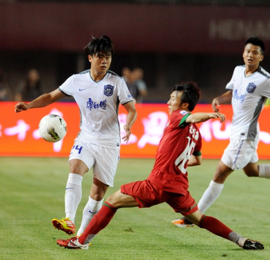 高效！狄龙三节轰25分，布克贡献21分11助攻（火力全开！狄龙三节25分，布克21分11助攻）