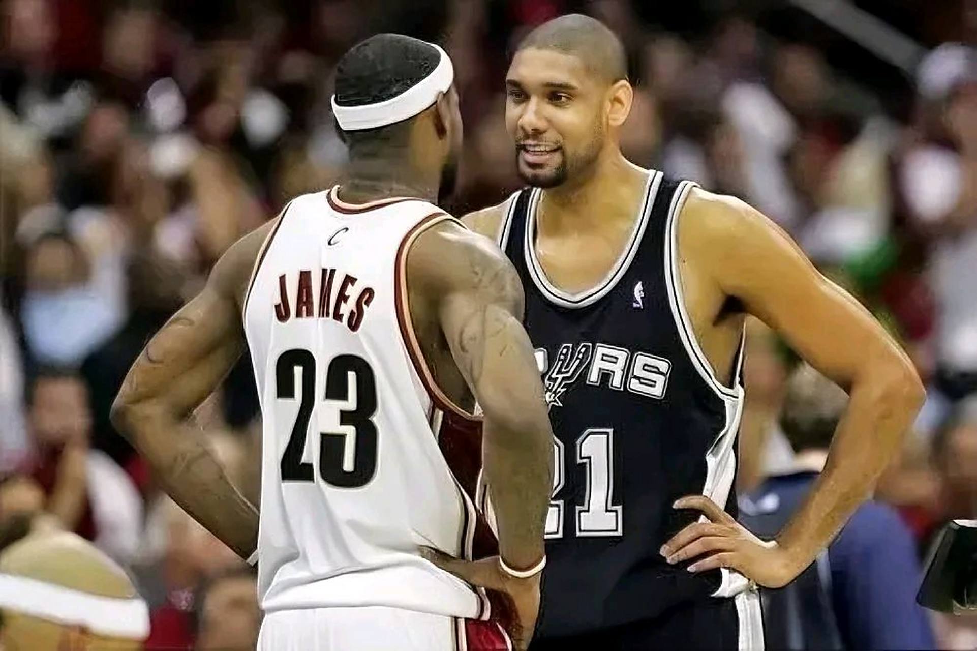 会重回皇马执教吗？齐达内现身伯纳乌观战皇马vs曼城（齐达内现身伯纳乌观战皇马对曼城，重返皇马执教引发热议）