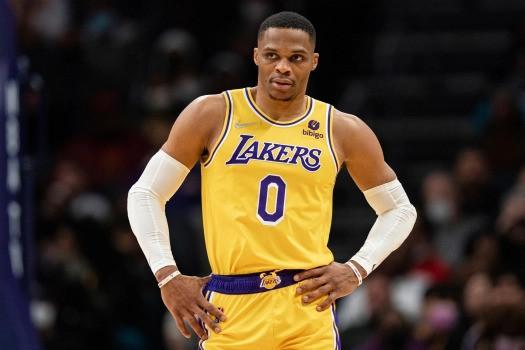 堂安律：踢巴西时我们展现出不错的临场应变与战术水准（堂安律：战巴西一役，我们展现了出色的临机调整与战术执行力）