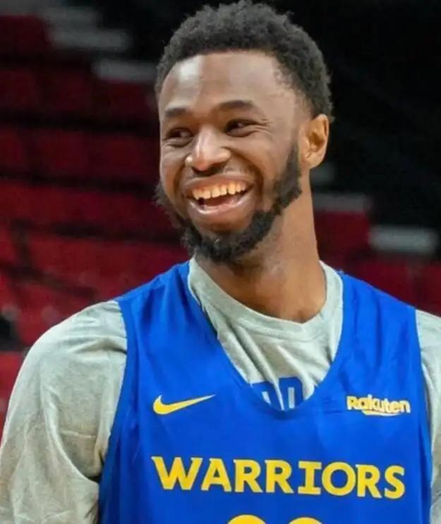 德天空：诺伊尔已从胃肠道感染中完全恢复，将出战今日比赛（德天空：诺伊尔胃肠感染痊愈，今日复出参赛）