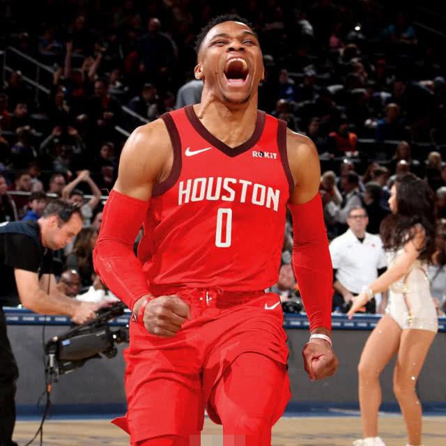 梅西小时候铃声响了不回教室，老师批评他：马拉多纳只有一个（梅西童年上课铃响仍未回班，老师斥责：马拉多纳独一无二）