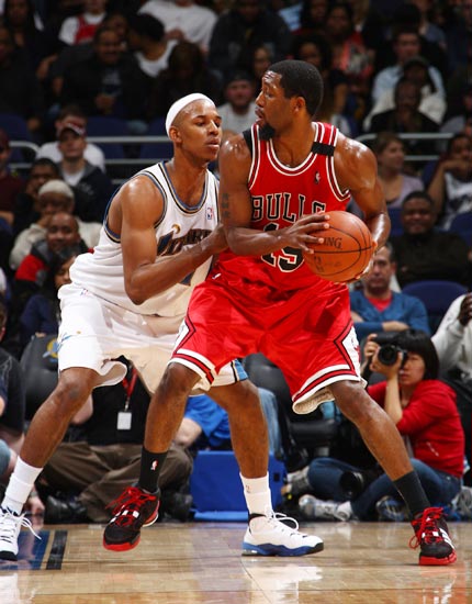 日本球迷炮轰不公平待遇，主场观众行为恶劣，扬言永不与中国交往（日本球迷指责遭不公对待，痛批主场观众失礼，称将拒绝与中国往来）