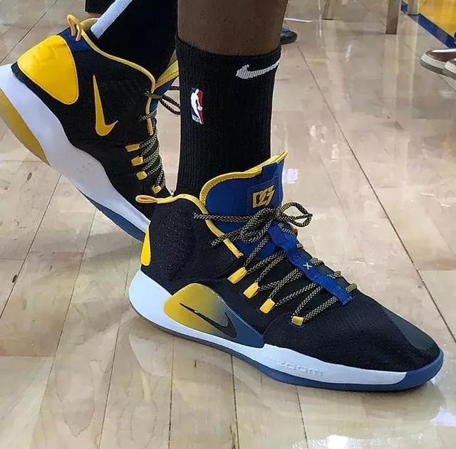 本赛季单场犯规次数最多的8场比赛，开拓者独占4场（本季单场犯规前8场，开拓者占据4席）